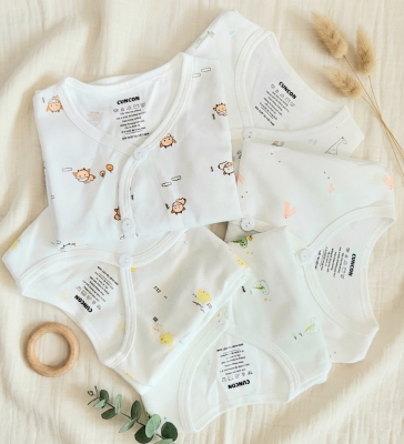 Áo sơ sinh họa tiết cổ tim tay ngắn CUNCON (Nhiều họa tiết)